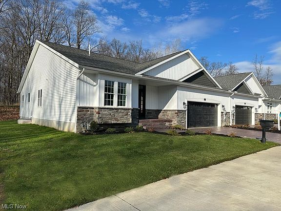 2nd image of 999 Pin Oaks Dr
