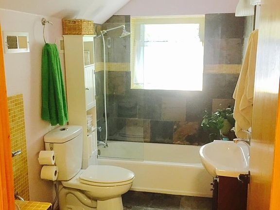 Upstairs bathroom