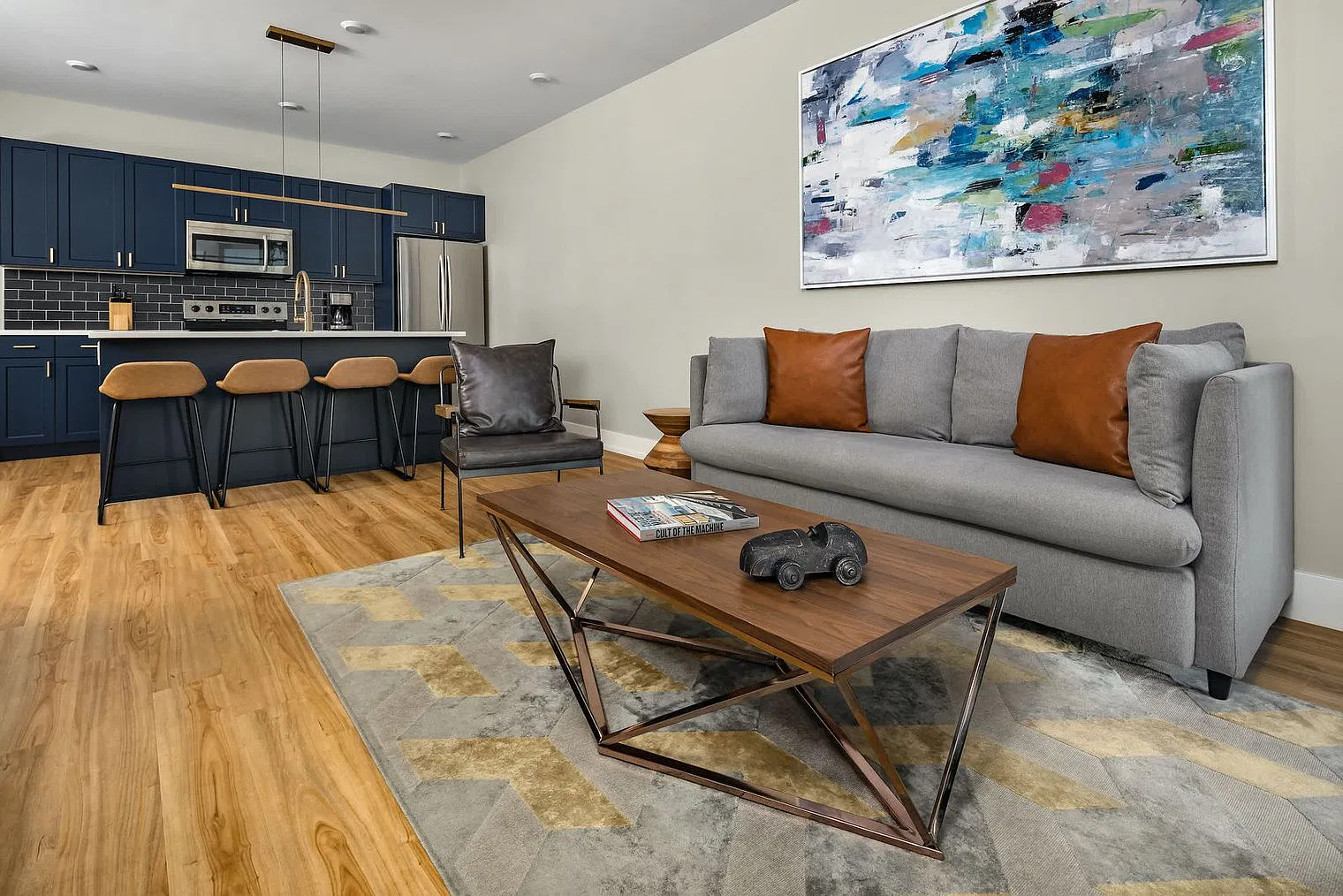 1 bed, 1.0 bath, 645 sqft, $2,564 — Photo 4