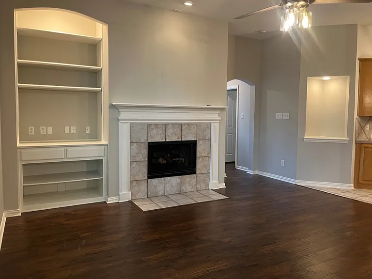2702 View Mdw — Photo 10