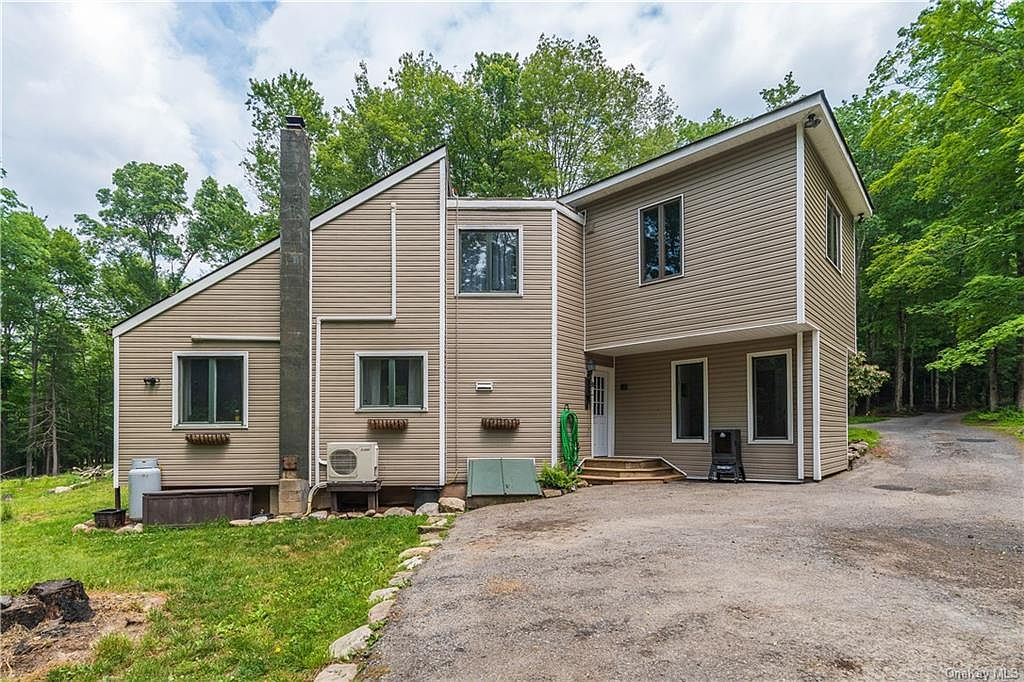 171 Sandburg Place, Pine Bush, NY 12566 MLS H6254040 Zillow