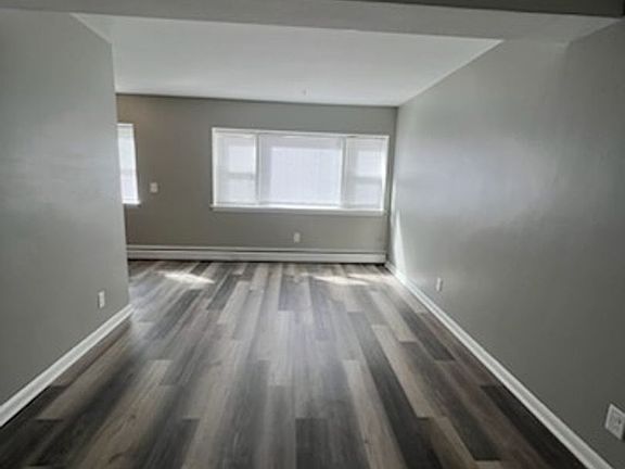 5th image of 716 Como Ave APT 3