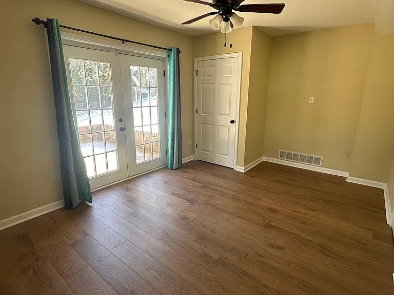 1029 College Station Rd — Photo 7