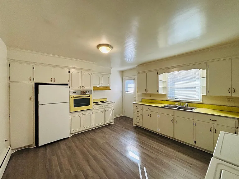 188AB - 315 Reynolds Ave. DM — Photo 13