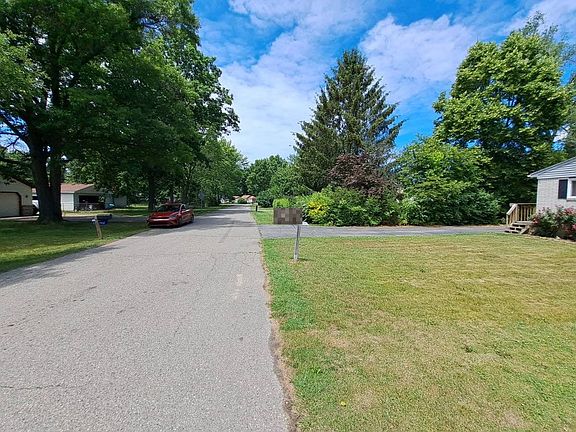 4th image of 6682 Oakridge Dr