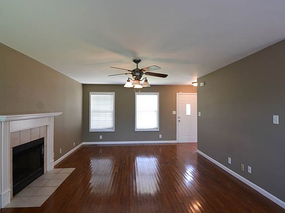 2nd image of 1958 Whirlaway Cir