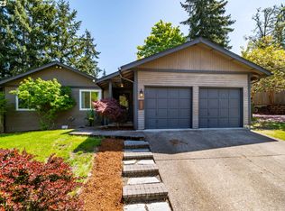 881 S 67th St, Springfield, OR 97478