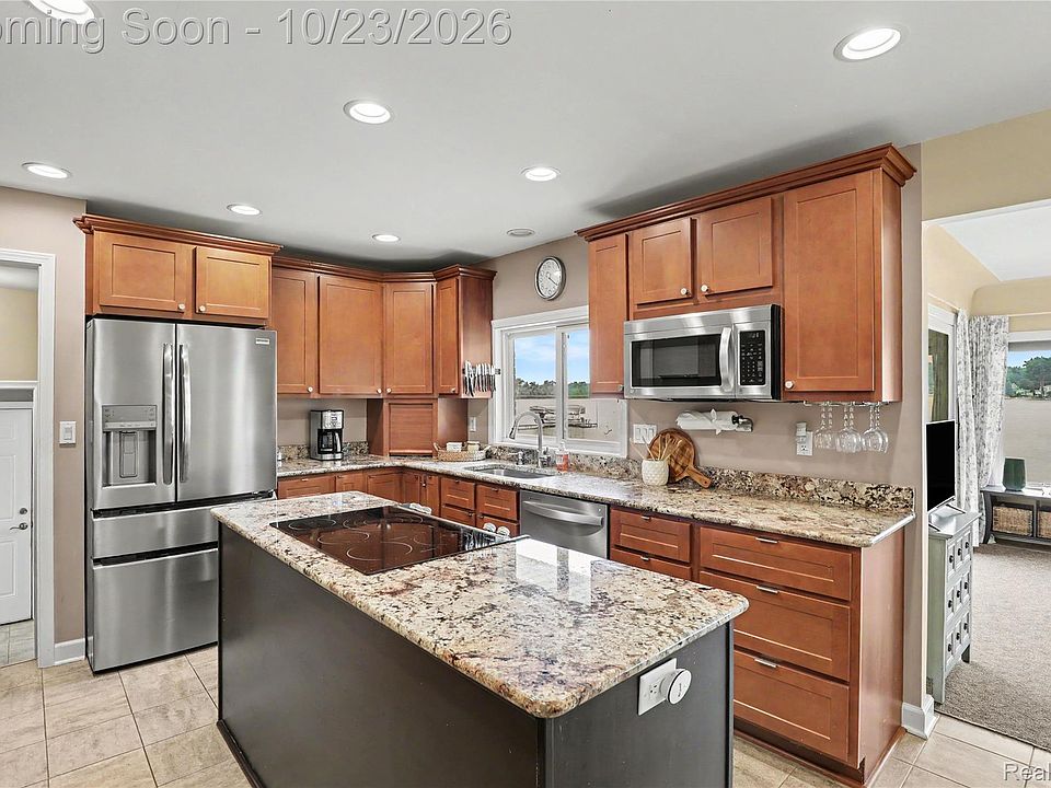 98 Edgelake Dr, photo 7