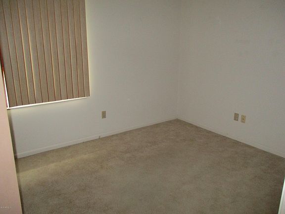 5th image of 1040 Pinebreeze Dr E