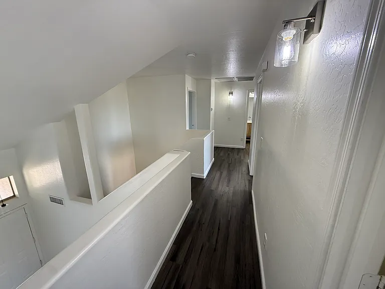 1450 E 12th Pl — Photo 13