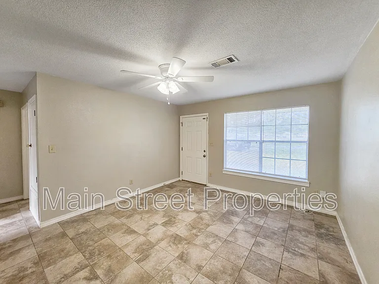 7816 Sabra Dr — Photo 3