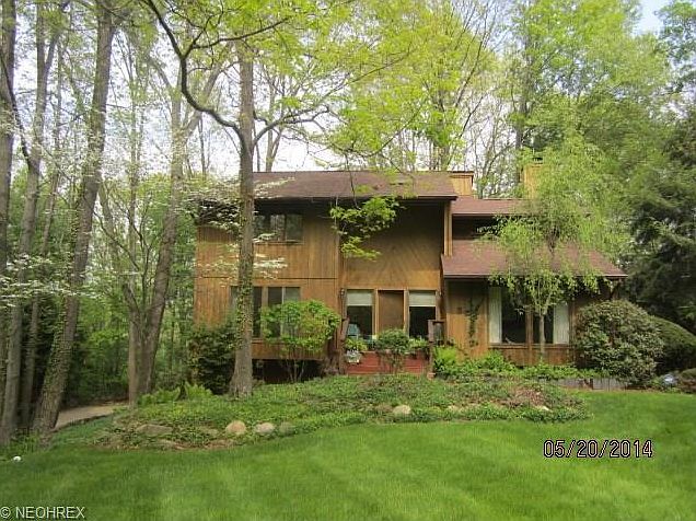 1st image of 555 Rocky Hollow Dr
