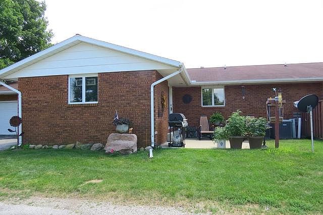 1st image of 1 Carter Dr APT 2