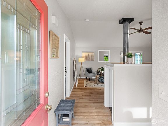 3rd image of 1238 Rockcress Drive SE