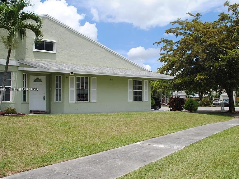 14636 SW 127th Ct — Photo 3