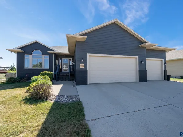 405 W Saint Nicholas St, Tea, SD 57064