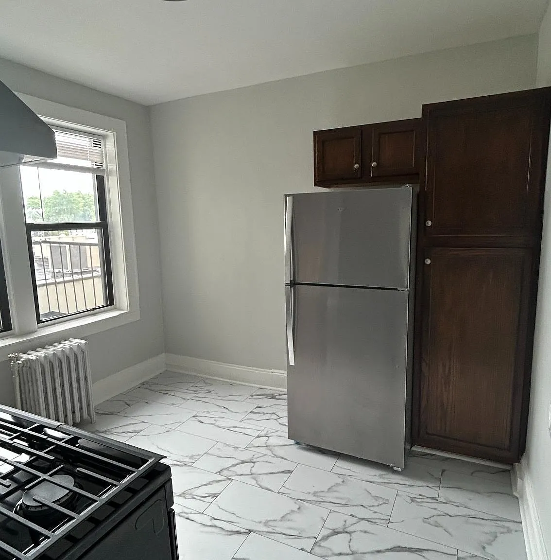 West Clinton Apartments — Photo 2