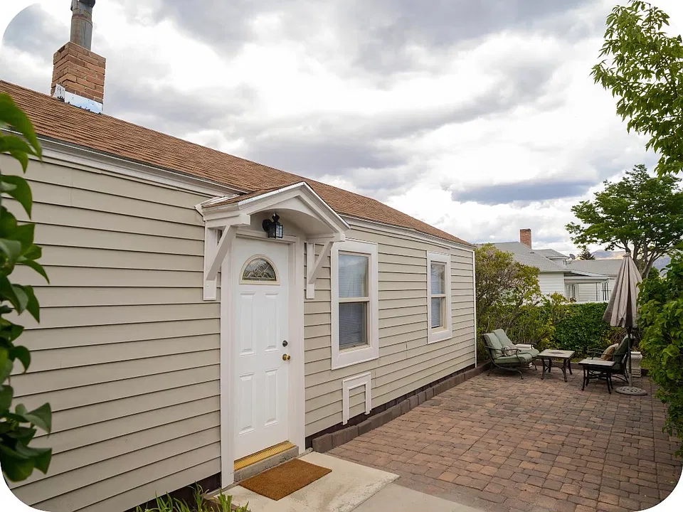 1005 Avenue I