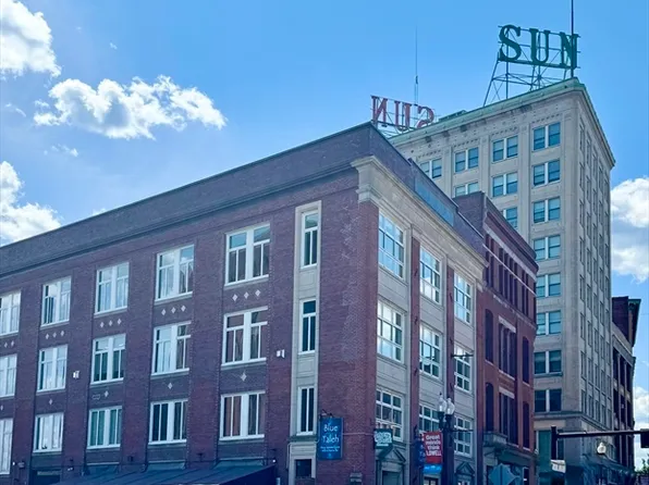 15 Kearney Sq #401, Lowell, MA 01852