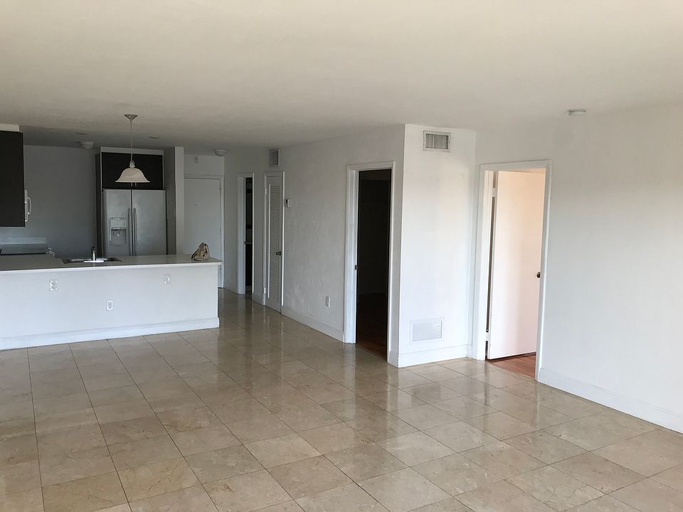 1st image of 2620 NE 135th St APT 330