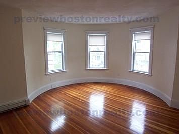 5th image of 27 Turner St #Sj3