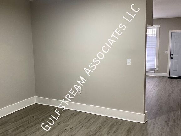 4th image of 2104 Westwood Ave