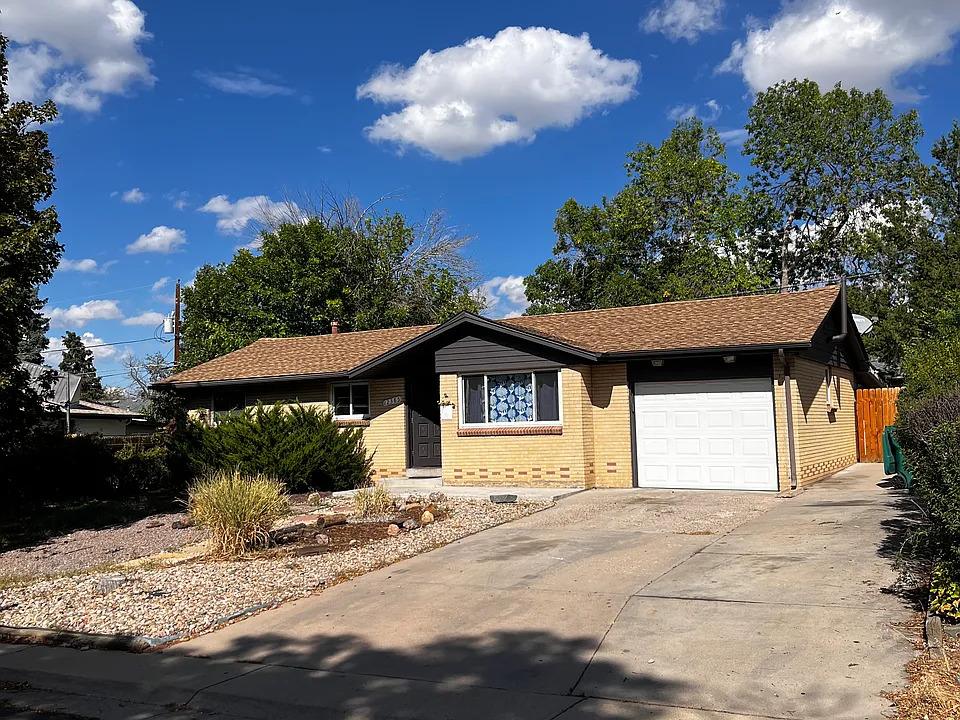 12385 E Virginia Dr