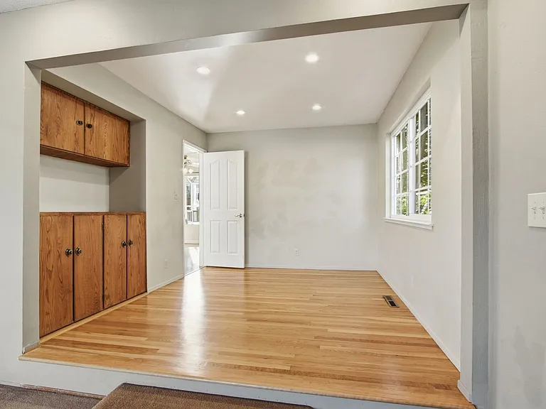 6137 Banner Dr — Photo 15