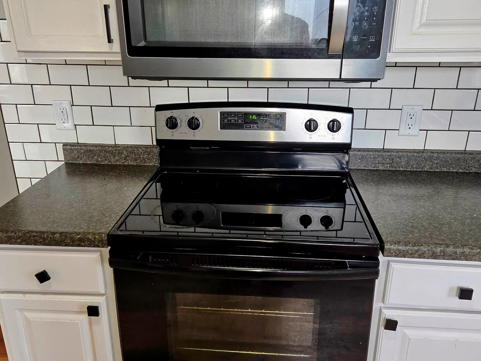 3 bed, 1.5 bath, 1212 sqft, $1,650 — Photo 4