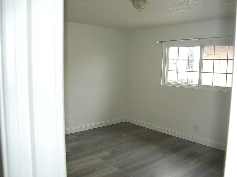 2212 College Ave #6 — Photo 5