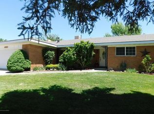 1006 Crestview Cir, Farmington, NM 87401