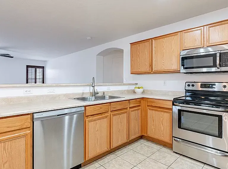 3740 E Timberline Rd — Photo 6
