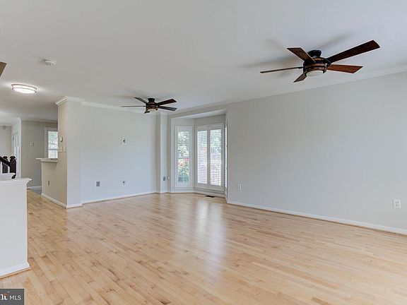 4th image of 3380 Vineland Pl