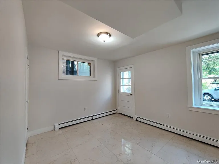 20 Noxon St #B — Photo 12