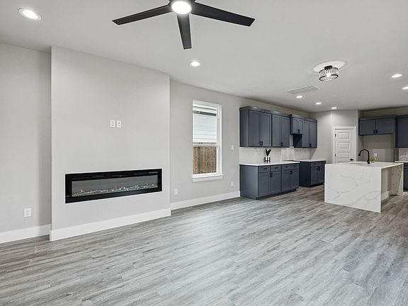 5th image of 3703 York St