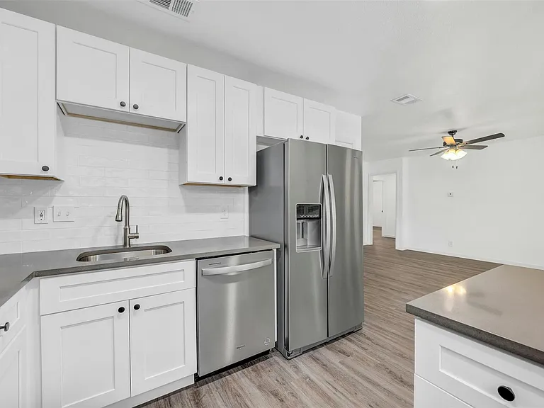6506 King George Dr — Photo 12