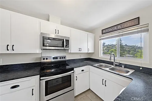 806 E 4th Ave #9 Photo 1