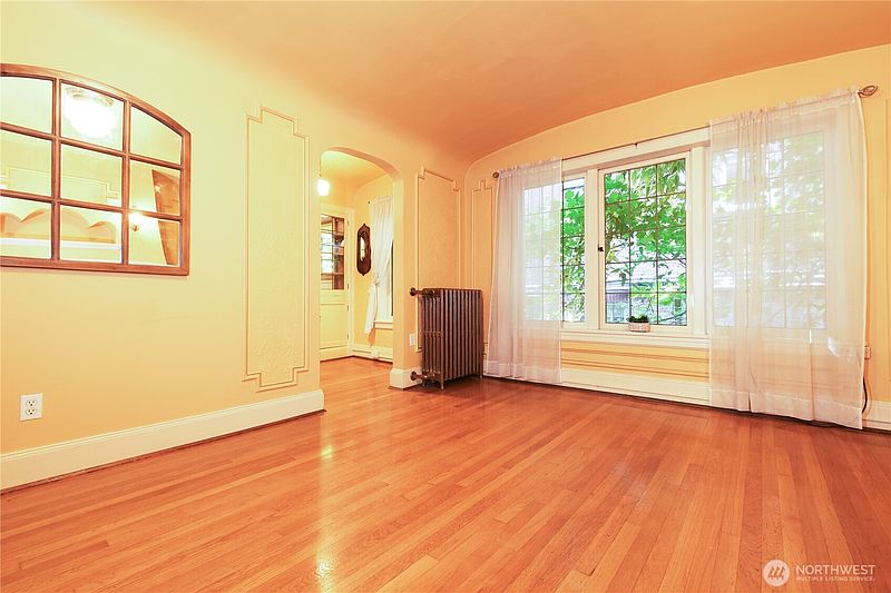 3rd image of 1101 17th Avenue #207