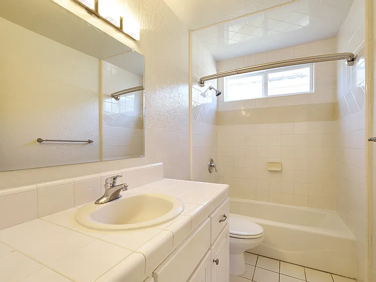 905 Bath1
