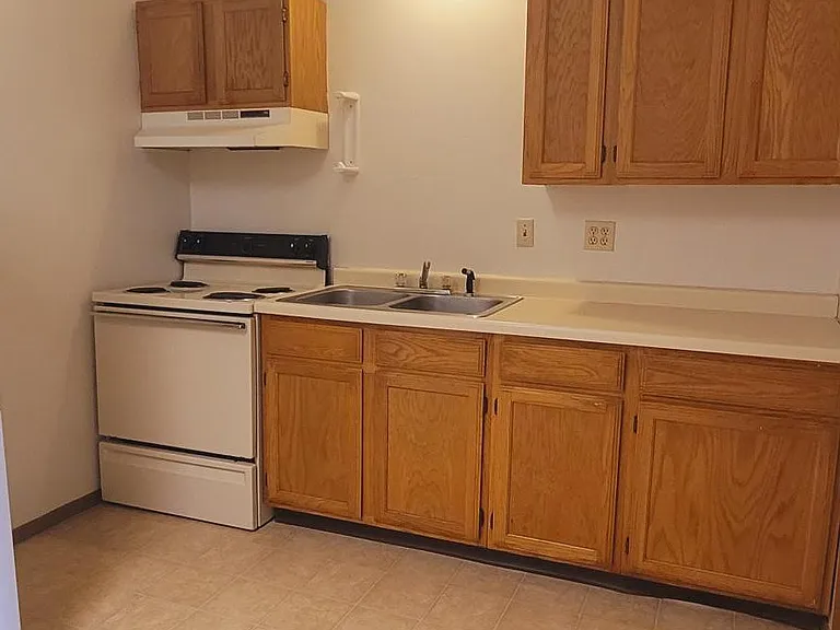 406 W Mill St #4 — Photo 10