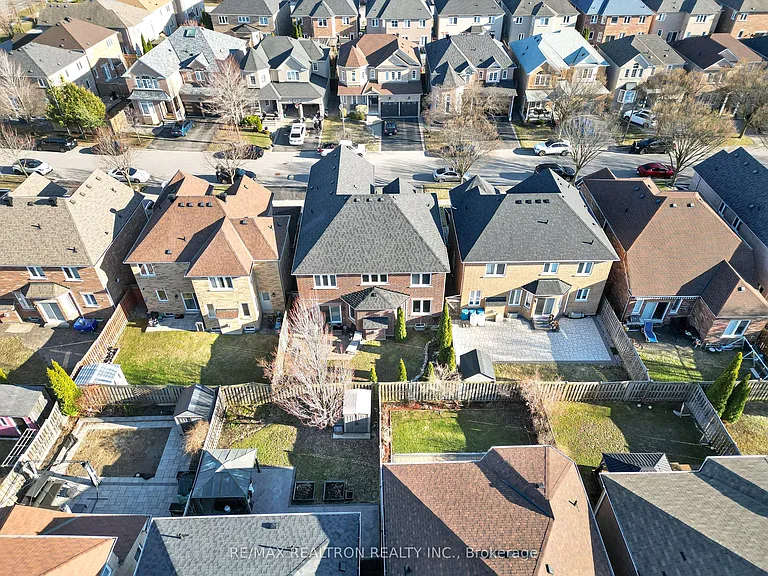 32 Chasser Dr — Photo 16