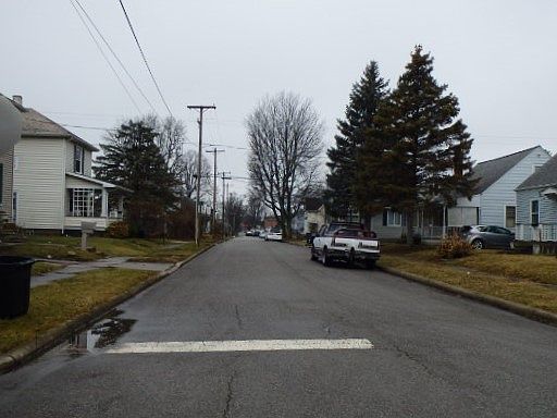 5th image of 616 E Lucas St