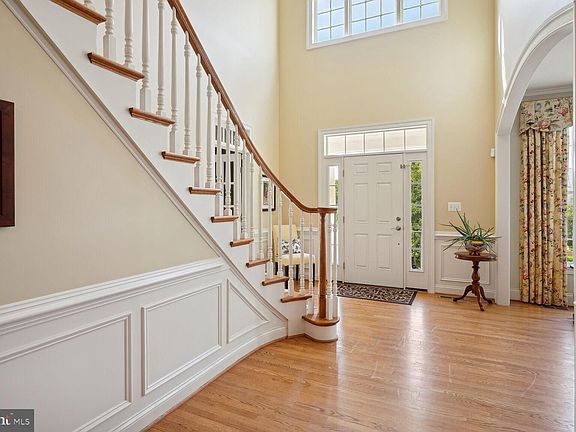3rd image of 1577 Maddux Ln