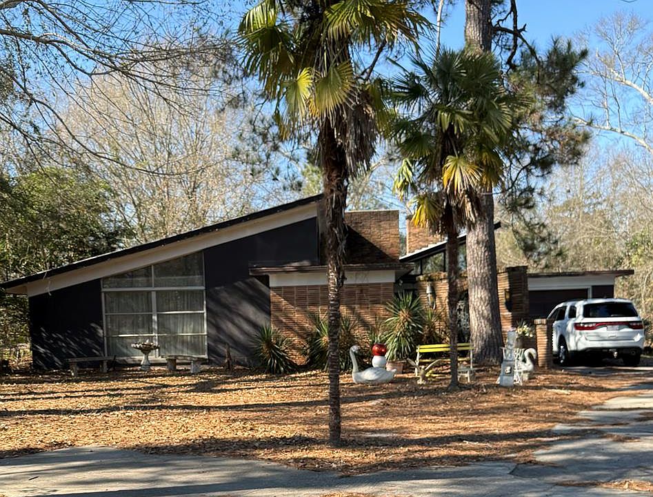 1st image of 913 Azalea Dr