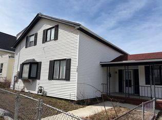 722 N Main St, Fall River, MA 02720