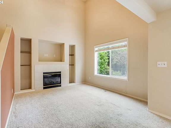 4th image of 5402 NE 71st St