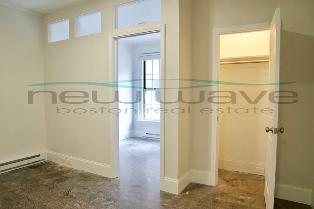 2 bed, 680 sqft, $4,200 — Photo 2