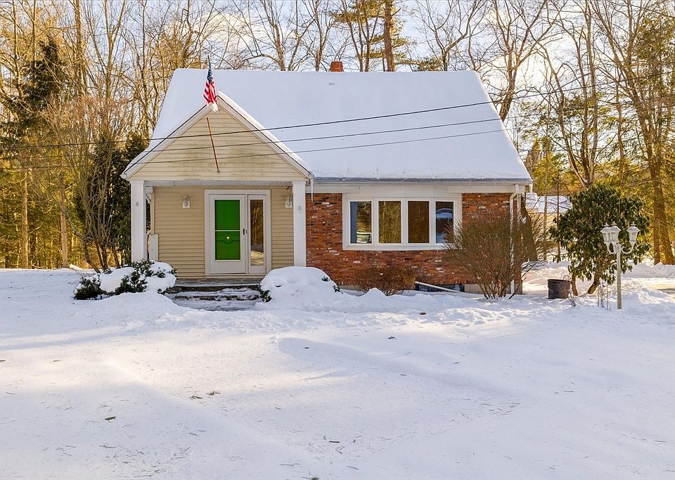 1st image of 136 Hosmer St #136