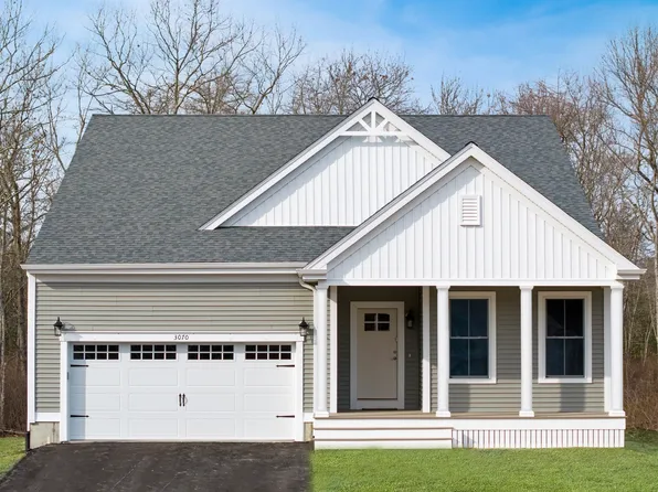 3057 Clubhouse Dr, Dighton, MA 02715