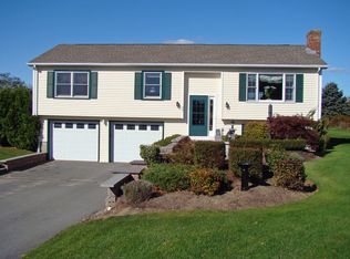 59 Loring St, Middletown, RI 02842